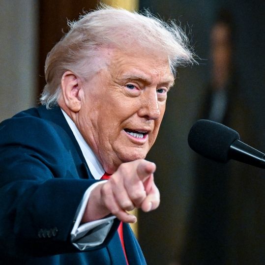 Verfärbte Hände, hängendes Gesicht - Trump-Video entsetzt Beobachter