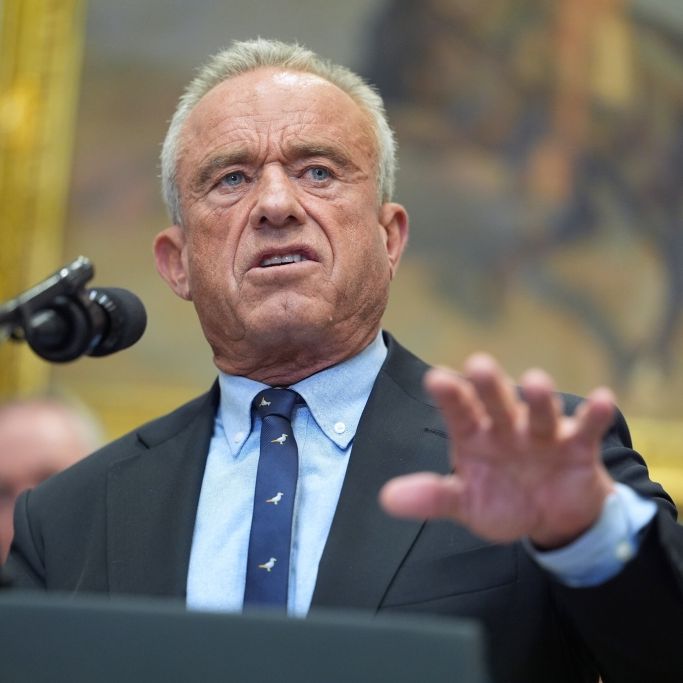 US-Gesundheitsminister verletzt - hier zeigt er sich nach der Operation