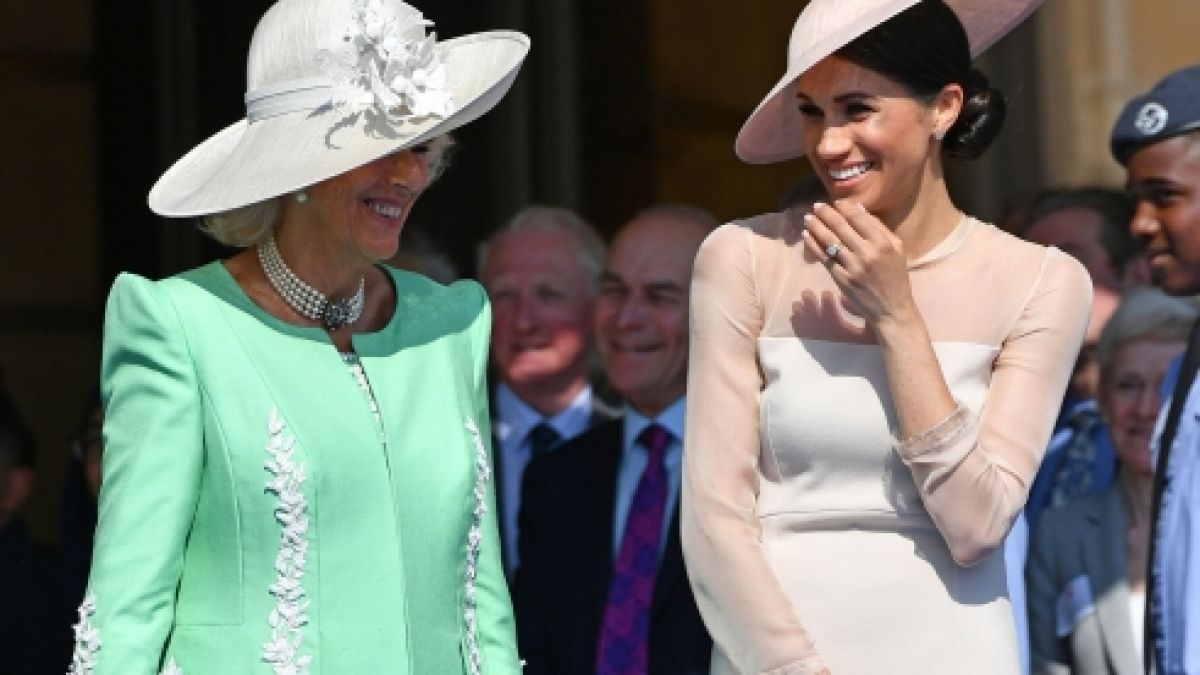 K&ouml;nigin Camilla erhebt einem Buch zufolge schwere Vorw&uuml;rfe gegen Meghan Markle. (Foto)