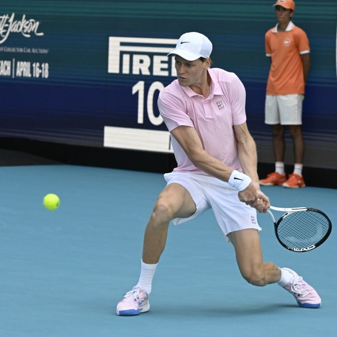 Jannik Sinner entscheidet das Duell souverän gegen Jiri Lehecka