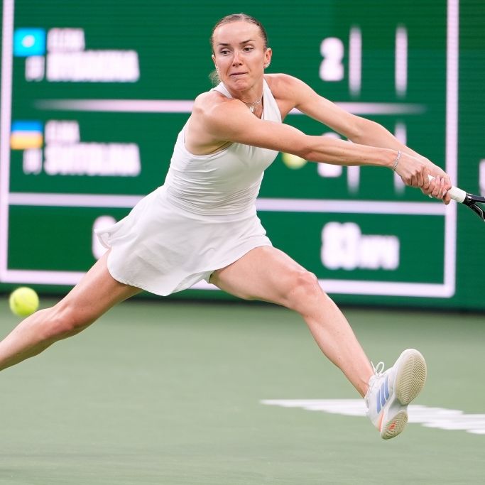 Elina Svitolina erringt einen klaren Sieg über Linda Noskova