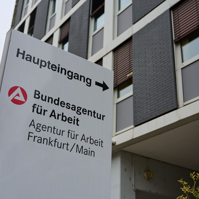 Zu viel oder zu wenig Geld: Arbeitsagentur kämpft mit ALG-Rechenfehlern