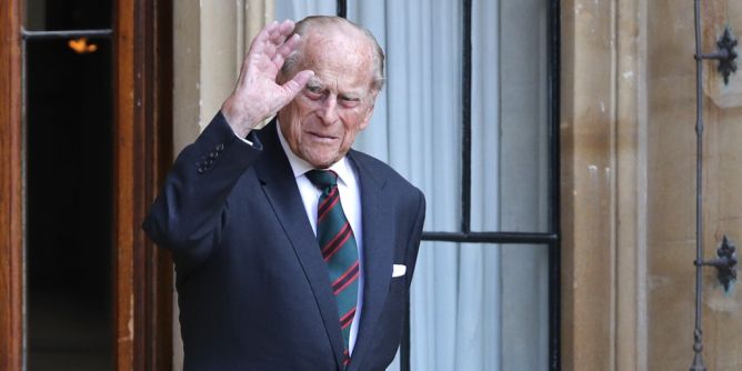 Prinz Philip († 99)