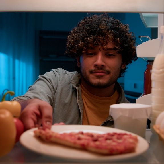 Nicht zu früh freuen - besonders bei Pizza kann es sein, dass die Reste am nächsten Tag schon schlecht sind.