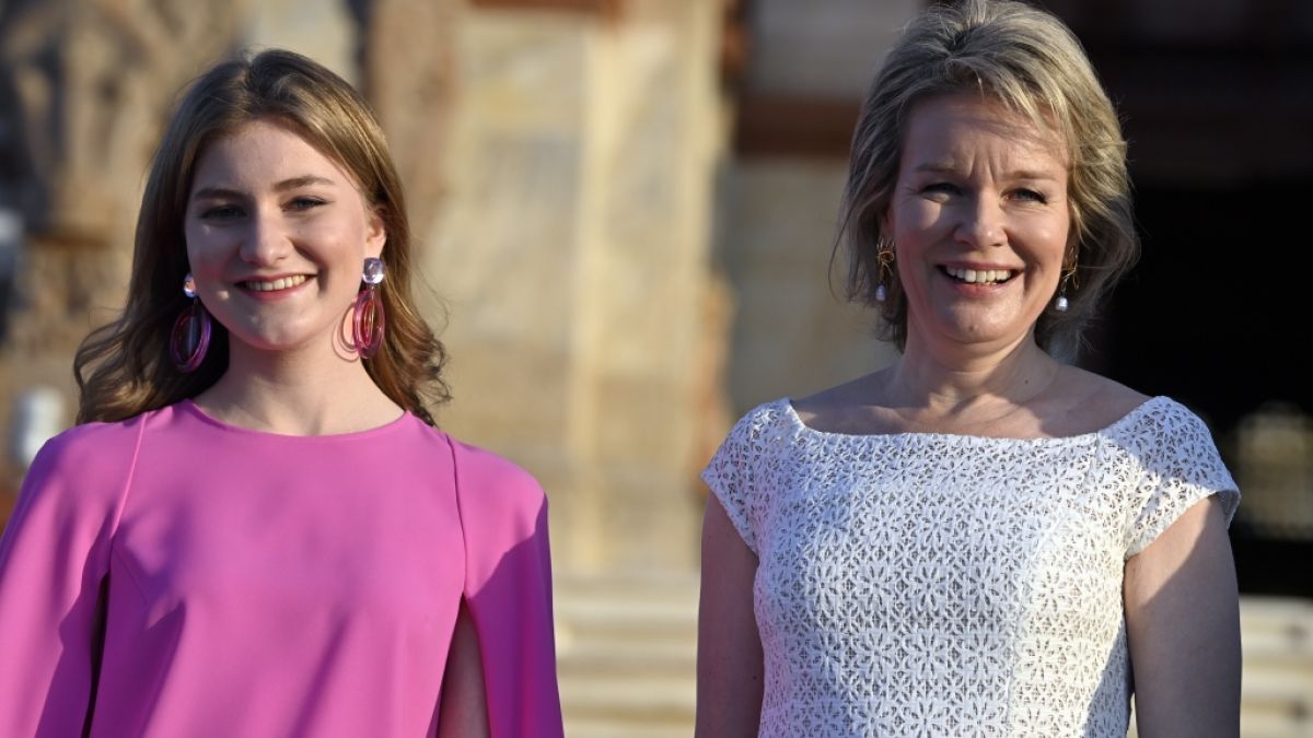 Belgiens Kronprinzessin Elisabeth, hier mit ihrer Mutter K&ouml;nigin Mathilde, ist Opfer perfider KI-Deepfakes geworden. (Foto)