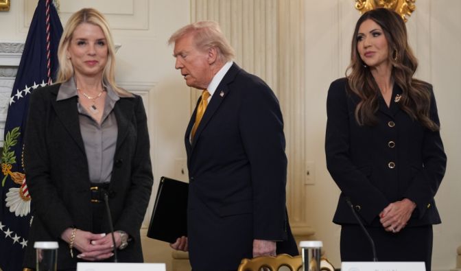 Erst Kirsti Noem, jetzt Pam Bondi