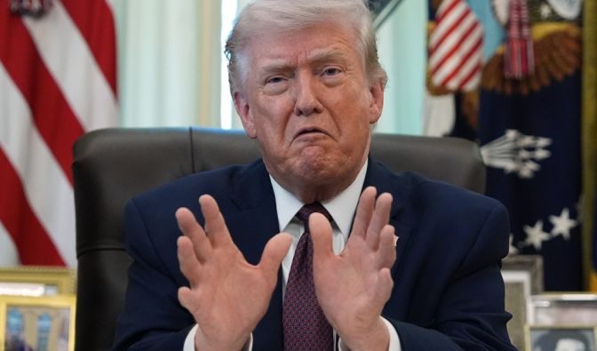 Oster-Eklat im Weißen Haus - Tiefpunkt mit obszöner Drohung erreicht Donald Trump außer Kontrolle?