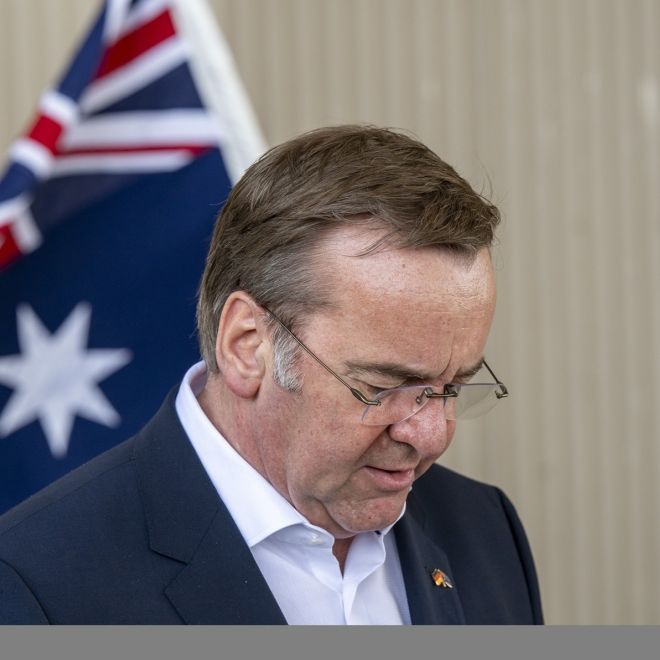 Peinliche Kommunikation zum neuen Wehrdienstgesetz - Regierung verspielt Vertrauen