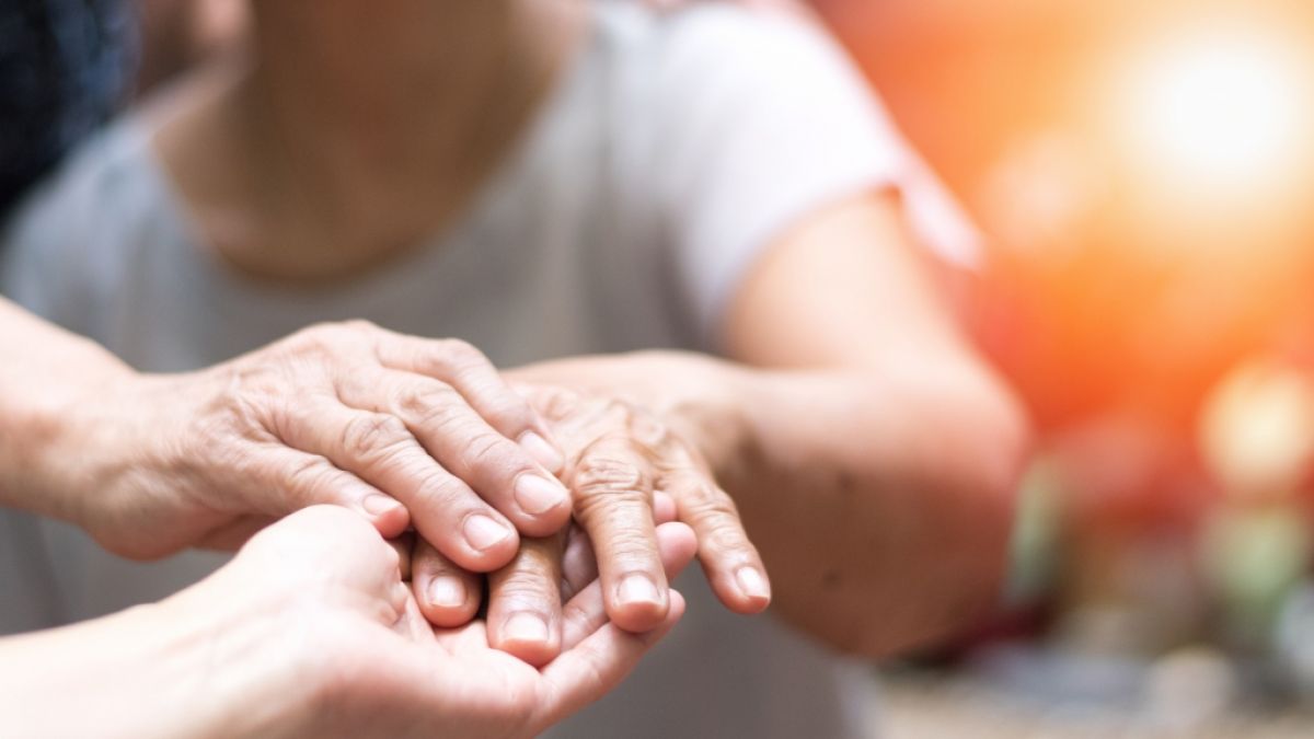 Am 9. April beantworten Fach&auml;rzte Fragen von Parkinson-Patienten und ihren Angeh&ouml;rigen am Servicetelefon. (Foto)