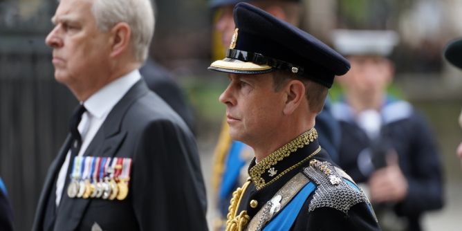 Andrew Mountbatten-Windsor isoliert