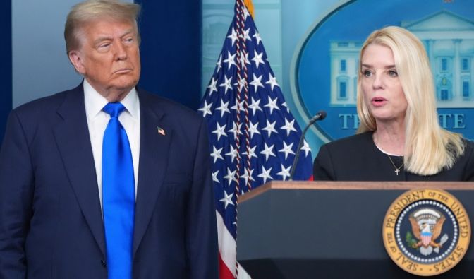 Pam Bondi im Kreuzfeuer