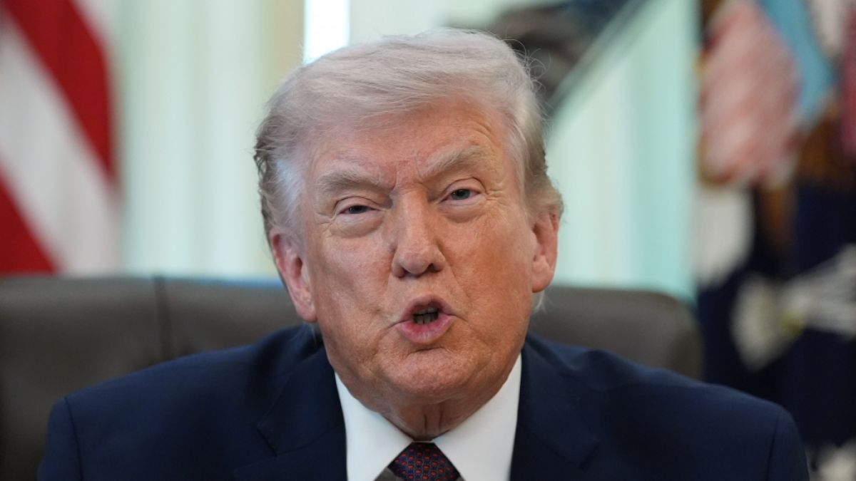 Donald Trump teilt ein verst&ouml;rendes Video und l&ouml;st damit eine Debatte &uuml;ber politische Instrumentalisierung aus. (Foto)