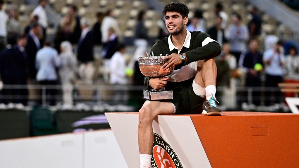 Der Spanier Carlos Alcaraz hatte 2025 zum zweiten Mal die French Open gewonnen. Kann er seinen Titel auch in diesem Jahr verteidigen? (Foto)
