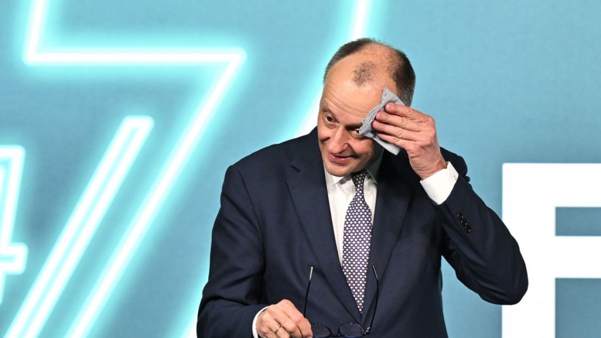 Kanzler Merz st&uuml;rzte auf einen historischen Tiefpunkt. (Foto)