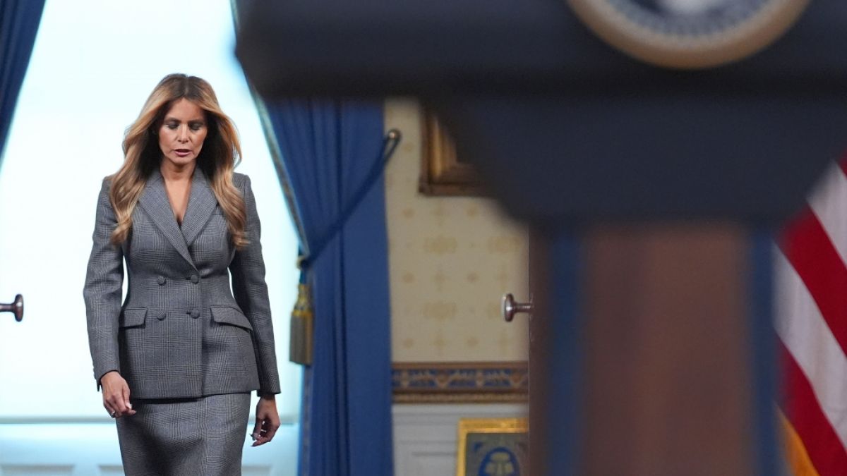 Wird First Lady Melania Trump von der fr&uuml;here Epstein-Komplizin Ghislaine Maxwell erpresst? (Foto)