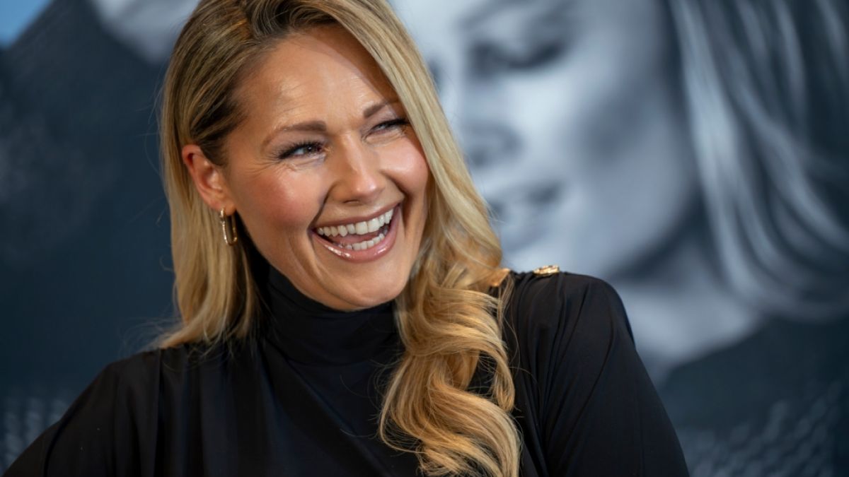 Helene Fischer feiert in diesem Jahr ihr furioses Comeback. Ihr neuer Look kommt bei Fans hingegen nicht so gut an. (Foto)