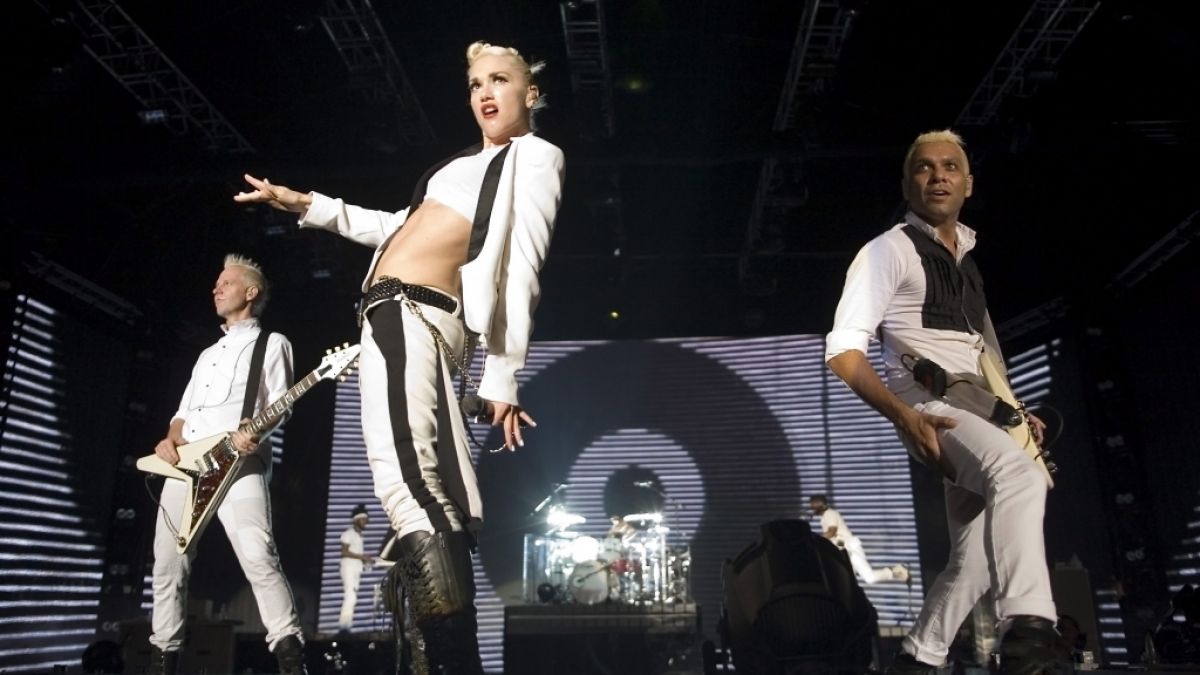 Tom Dumont (l.) ist schon seit 1988 Gitarrist f&uuml;r die Rock-Band "No Doubt" um Fronts&auml;ngerin Gwen Stefani. (Foto)