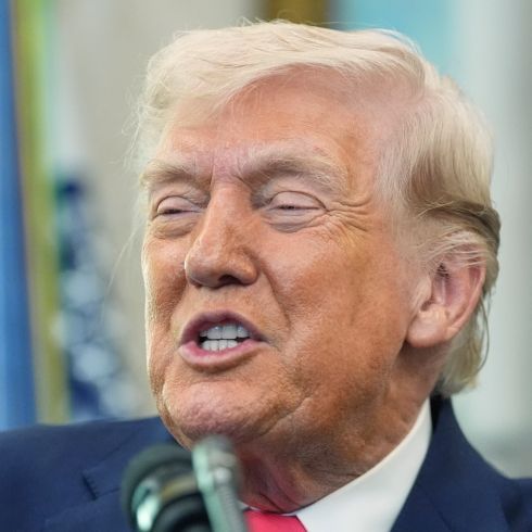 Panik im Weißen Haus - Trumps Mitarbeiter senden verzweifelte Botschaften