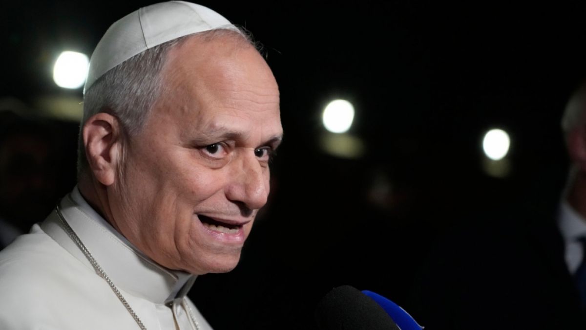 Papst Leo XiV. reagiert gelassen auf die Verbal-Angriffe von Donald Trump. Er werde sich nicht abbringen lassen, seine Botschaft zu verbreiten. (Foto)