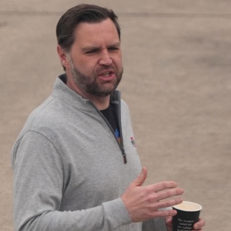 Wirbel um skurrile Antwort - nennt er Donald Trump hier einen Terroristen?