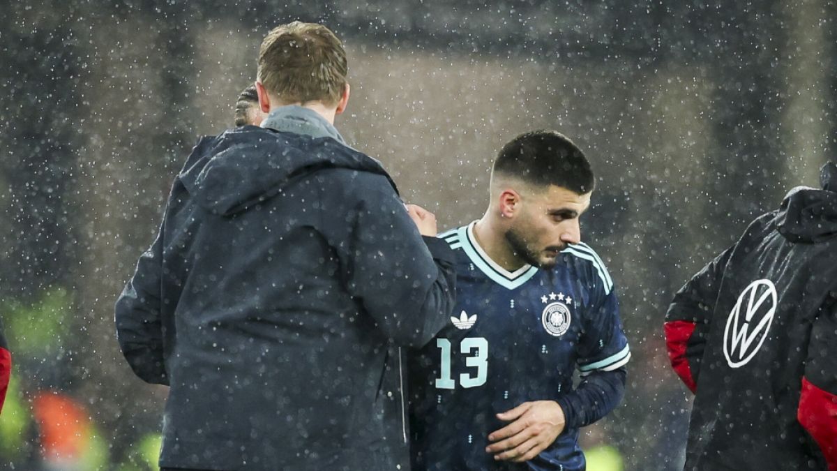 Julian Nagelsmann (l.) entschuldigte sich bei Deniz Undav (r.) f&uuml;r Aussagen nach den letzten WM-Tests. (Foto)