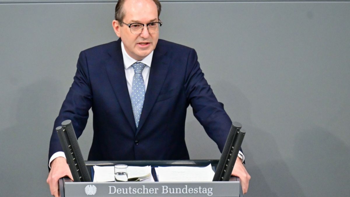 &Auml;nderungen bei der Beamtenbesoldung: Alexander Dobrindt legte einen Gesetzentwurf vor. (Foto)