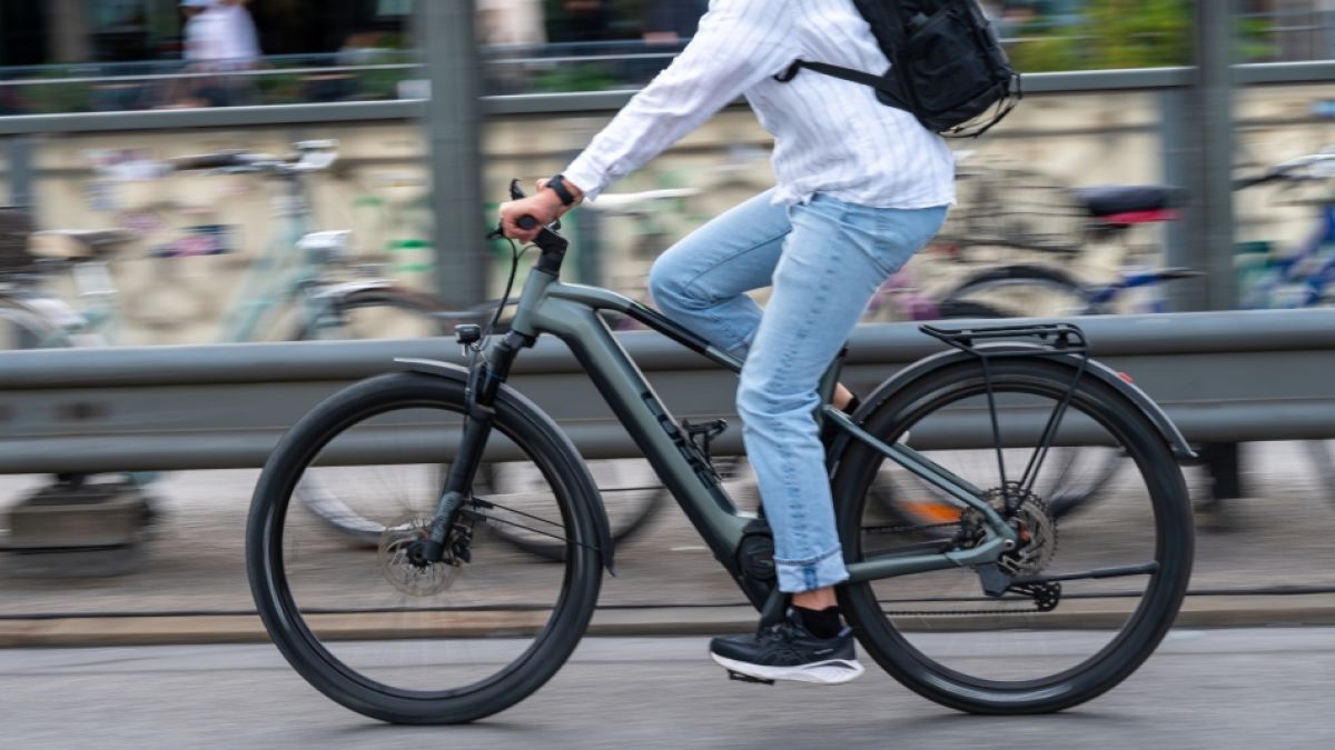 Wer einmal E-Bike gefahren ist, merkt schnell, dass sie deutlich flotter sind als ihre Verwandten ohne Elektromotor. (Foto)