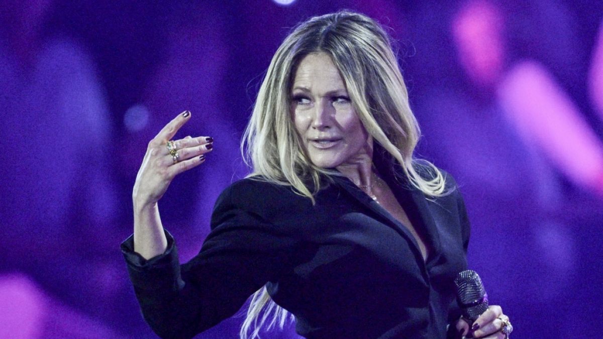 Helene Fischer bekommt f&uuml;r ihr Shooting f&uuml;r das "Tush Magazin" nicht nur Komplimente. (Foto)
