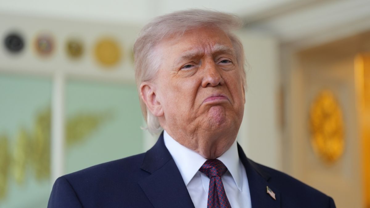 Er rief noch kurz zuvor zu Geschlossenheit auf - Donald Trump verliert bei der Abstimmung zur Verl&auml;ngerung des "Foreign Intelligence Surveillance Acts" die R&uuml;ckendeckung seiner Partei. (Foto)