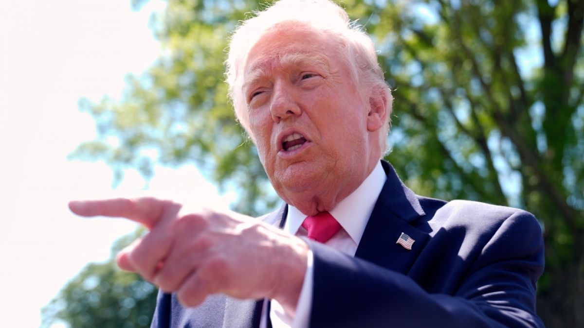 Donald Trump hat in einem Social-Media-Post den US-amerikanischen Beschuss des iranischen Frachters "Touska" gefeiert. (Foto)