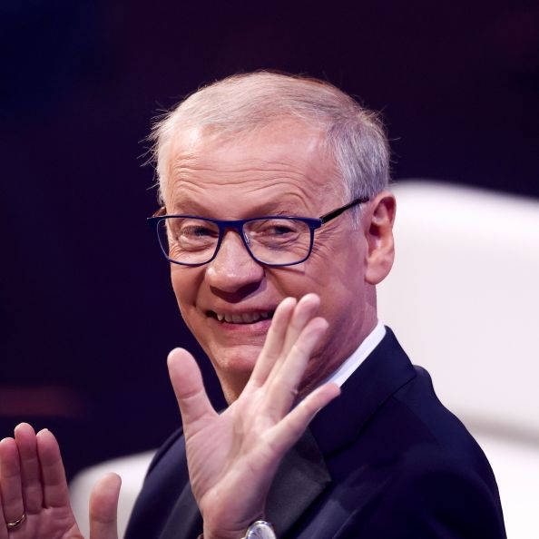 Zuschauer genervt - WWM-Moderator in absurdes 