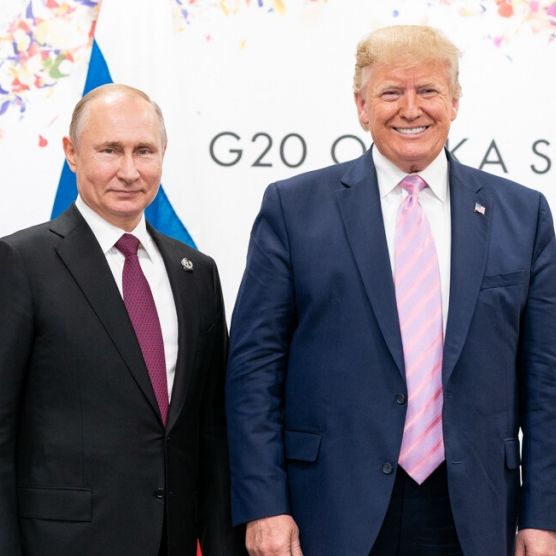 Wladimir Putin (links) und Donald Trump hatten bei einem Telefonat angeblich ein ganz besonderes Thema.