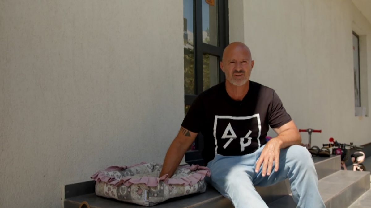 Detlef Steves trauert &ouml;ffentlich um seinen Hund Kai Uwe. (Foto)