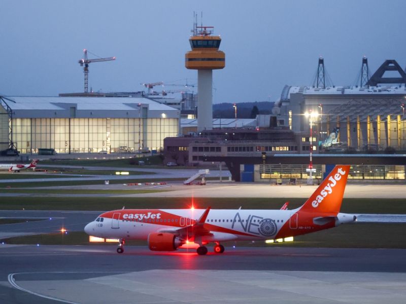 Kerosin-Mangel in der Reisesaison: Millionen Urlaubern droht Sommerreise-Debakel