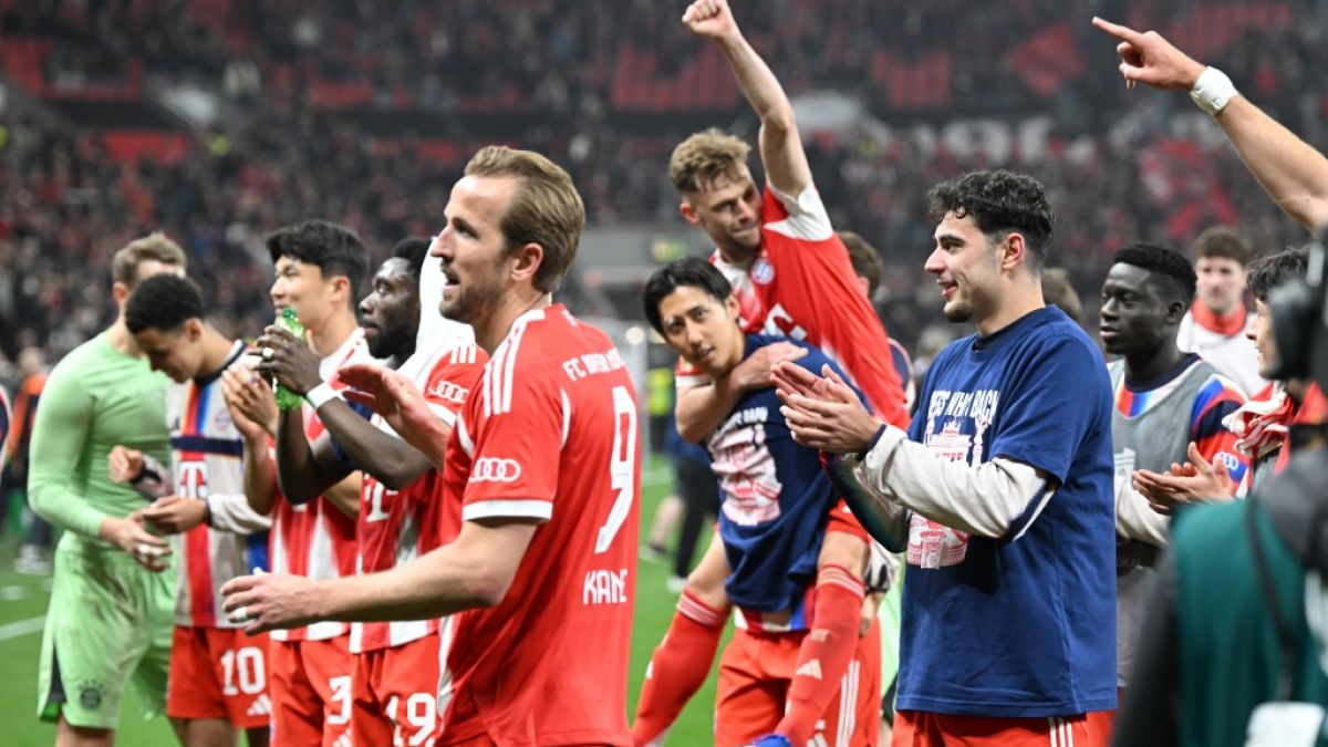 Der FC Bayern M&uuml;nchen jubelt &uuml;ber den Finaleinzug im DFB-Pokal. (Foto)