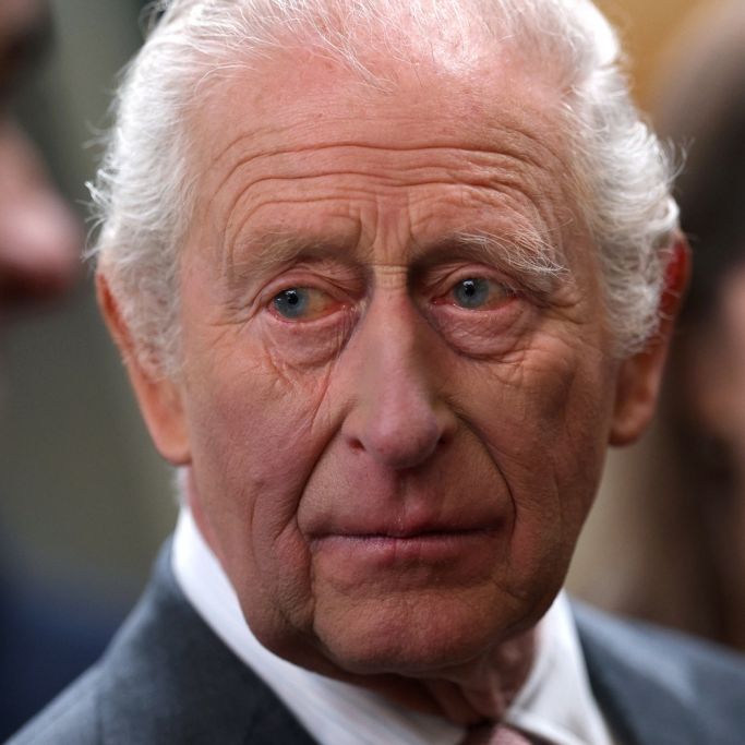 Schwarzes Schaf nach Jahren wieder willkommen - wie reagiert der Briten-Monarch?