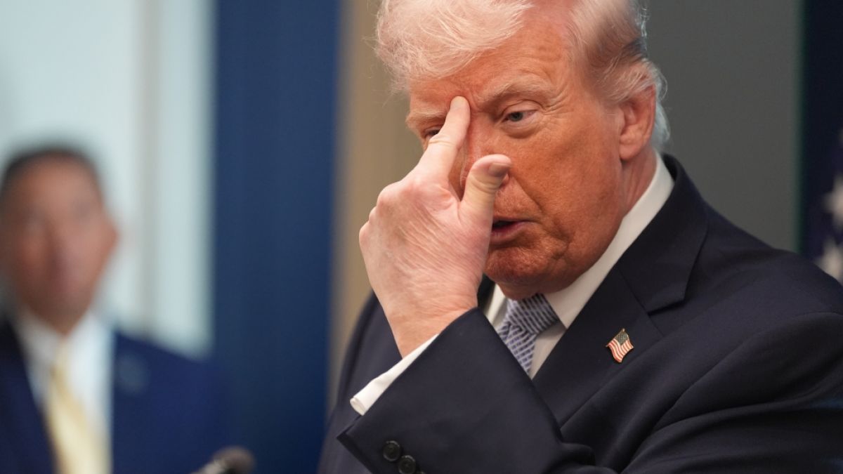 Donald Trump wurde wieder einmal mit geschlossenen Augen beobachtet. (Foto)