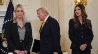 Pam Bondi, Donald Trump und Kristi Noem. (v.l.n.r.)