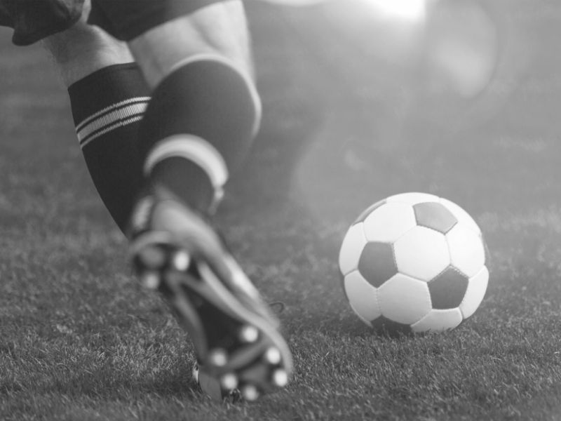 Michael Eneramo ist tot: Zusammenbruch bei Freundschaftsspiel - Ex-Nationalspieler (40) gestorben