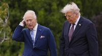 Donald Trump (rechts) will König Charles angeblich gezielt provozieren.