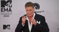 Ein Bild aus glücklicheren Tagen: Als dieses Foto Ende 2022 entstand, war David Hasselhoff noch körperlich fit und agil.