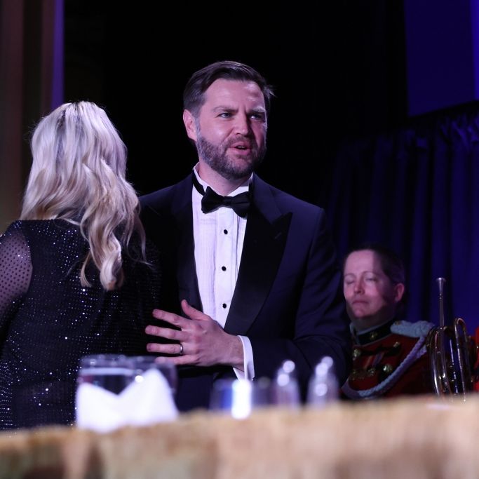 Schüsse bei Trump-Dinner - darum wurde Vance vor Trump evakuiert