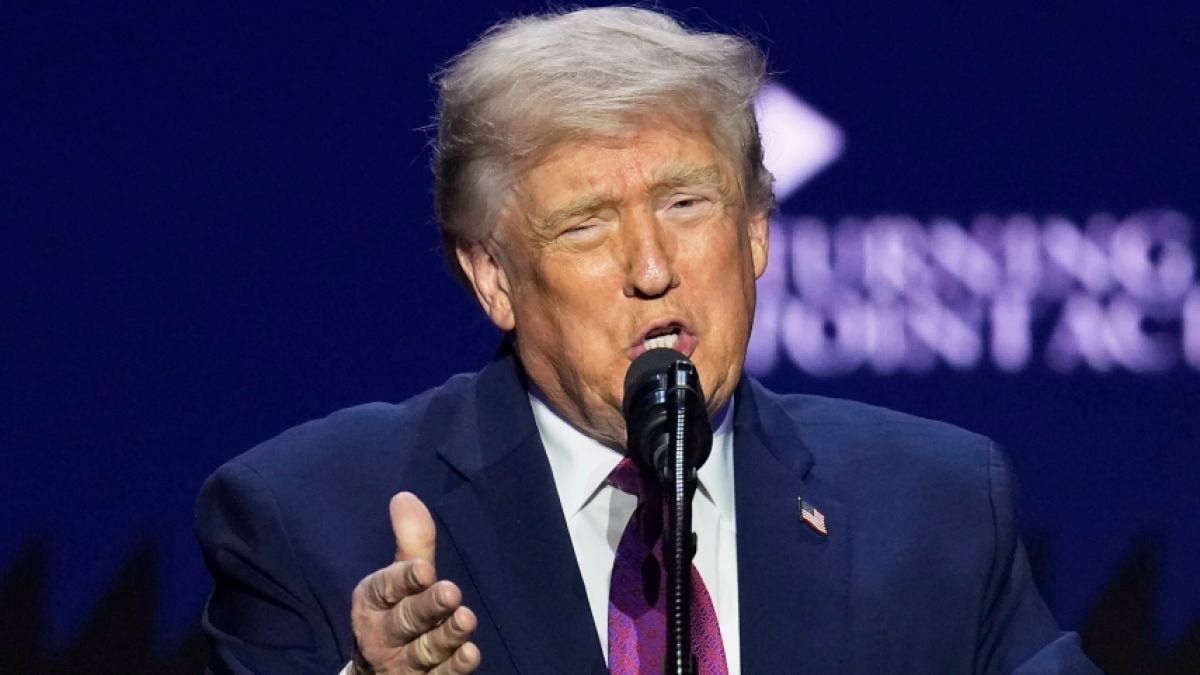 Bei einer Reporterfrage konnte Donald Trump seine Emotionen nicht z&uuml;geln. (Foto)