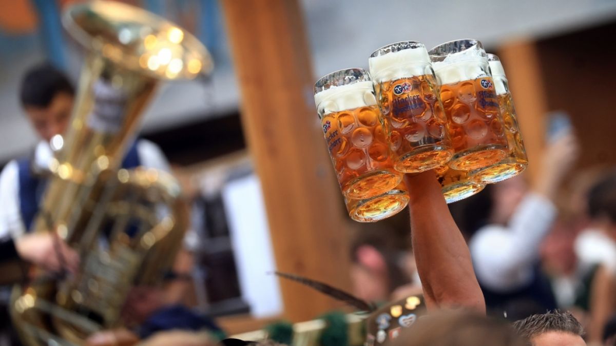Erstmals in der &uuml;ber 200-j&auml;hrigen Geschichte des Oktoberfests greift ein Wiesn-Wirt das gesamte Vergabesystem der Festzelte juristisch an. (Foto)