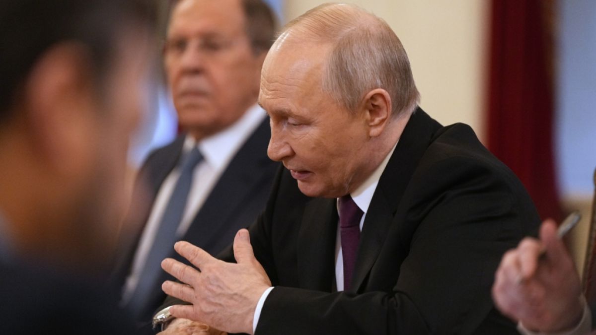 Wladimir Putin bleiben nur noch wenige Monate: Ex-Propagandist Ilya Remeslo ist &uuml;berzeugt, dass der Kreml-Chef schon in wenigen Monaten aus dem Amt geputscht wird. (Foto)