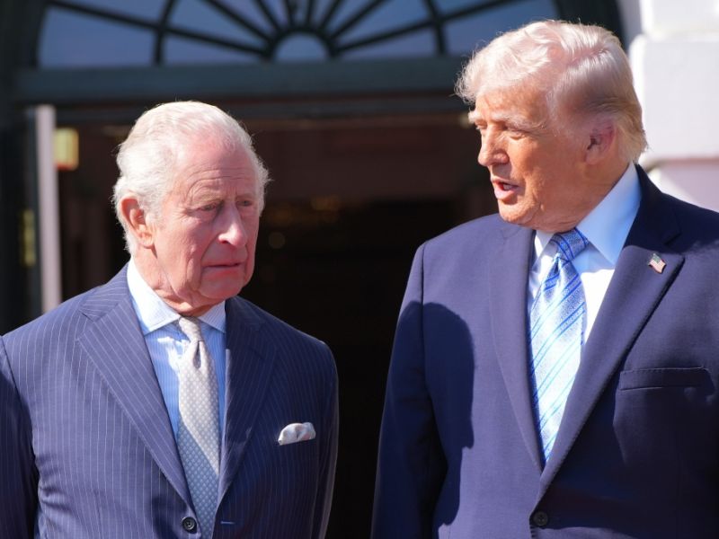 König Charles III.: Panik bei Trump-Treffen? Charles' Körpersprache verrät seine wahren Gefühle