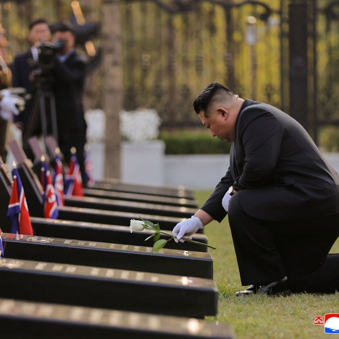 Der nordkoreanische Machthaber Kim Jong-un während der Einweihungszeremonie des Museums für militärische Auslandsoperationen und Kampferfolge in Pjöngjang.