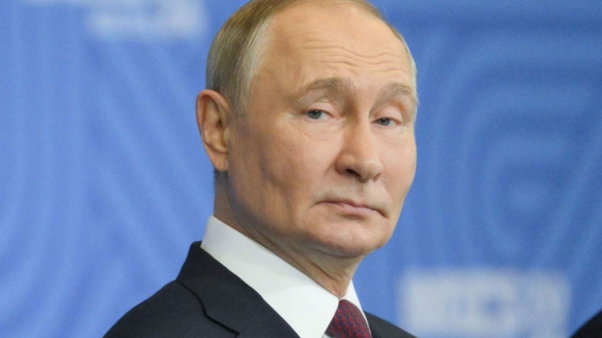 Die russische Landwirtschaft steckt in einer tiefen Krise - Russlands Bauern flehen Wladimir Putin nun auf Knien um Hilfe an. (Foto)