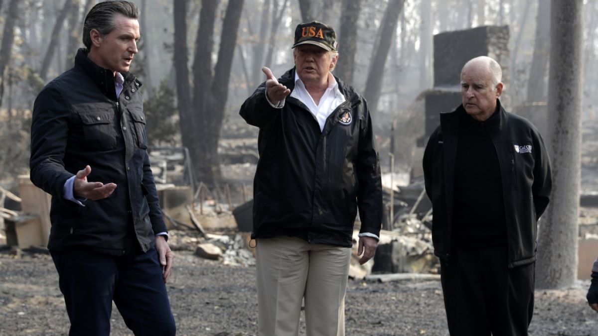 Auf Kaliforniens Gouverneur Gavin Newsom (li.) ist Donald Trump seit jeher nicht gut zu sprechen. (Foto)