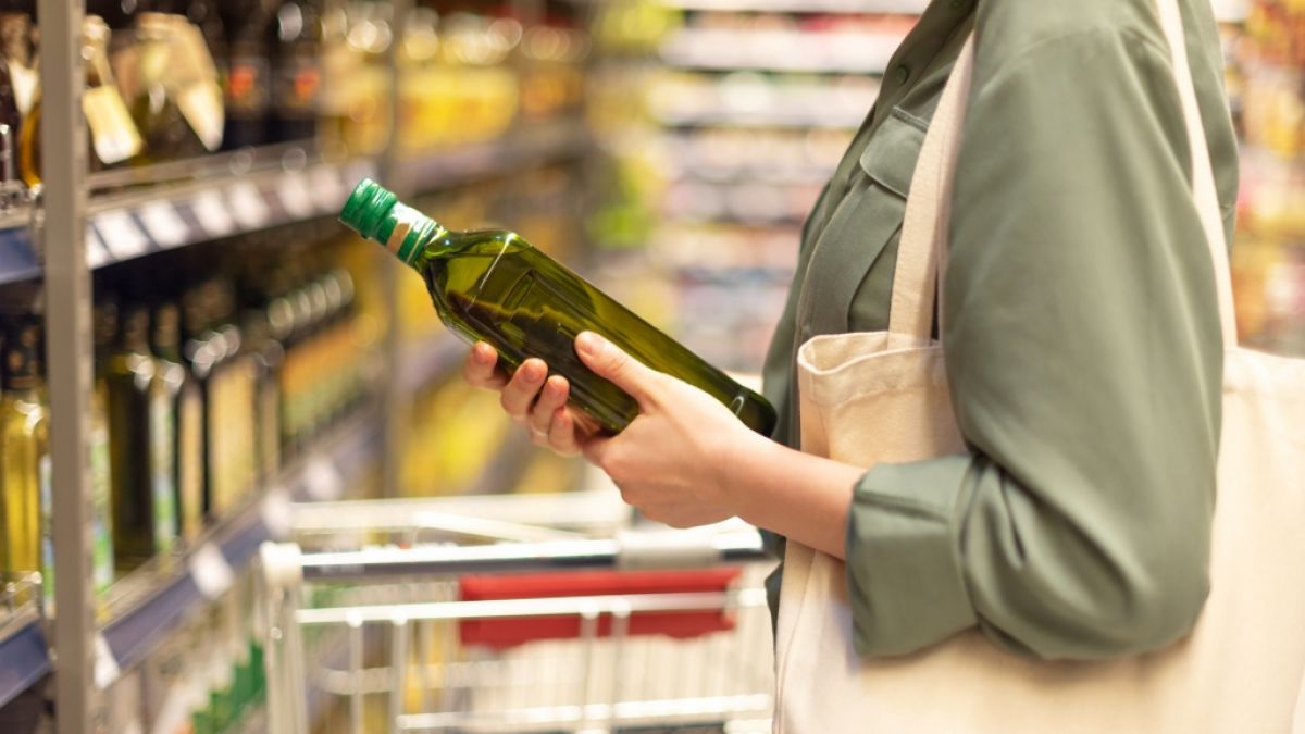 Nicht immer steckt "nativ extra" drin: Viele Oliven&ouml;le sind im &Ouml;kotest durchgefallen. (Foto)